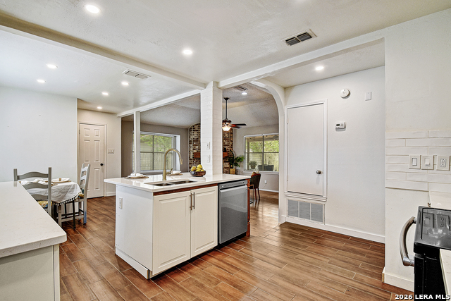 Image 7 of 29 For 6911 Quail Lk