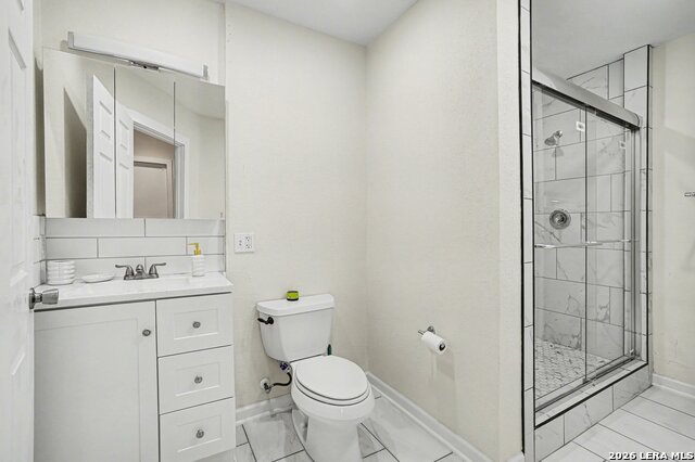 Image 29 of 38 For 205 Balcones Heights Rd