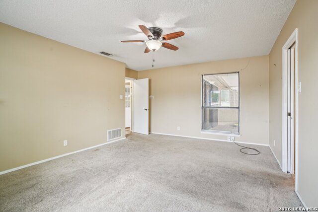 Image 22 of 33 For 5800 Royal Club