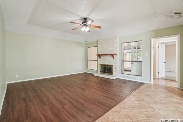 Image 5 of 33 For 5800 Royal Club