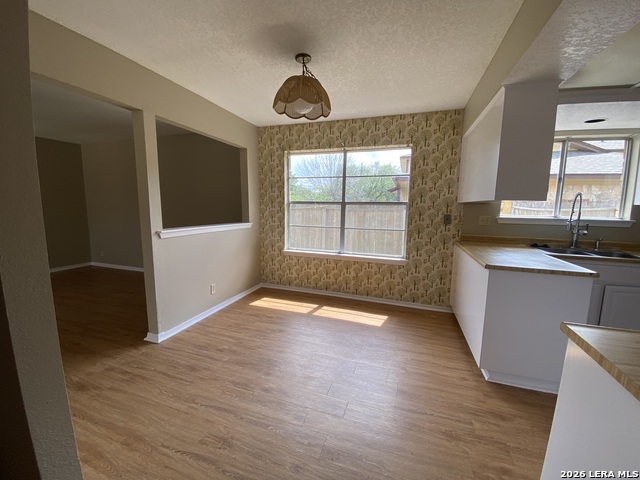 Image 11 of 25 For 5842 Spring Vly