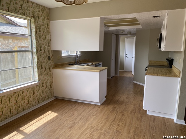 Image 12 of 25 For 5842 Spring Vly