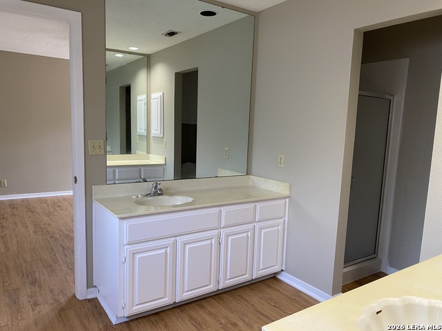 Image 15 of 25 For 5842 Spring Vly