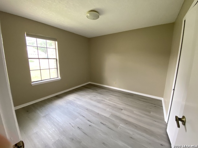 Image 18 of 25 For 5842 Spring Vly