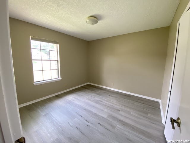 Image 20 of 25 For 5842 Spring Vly