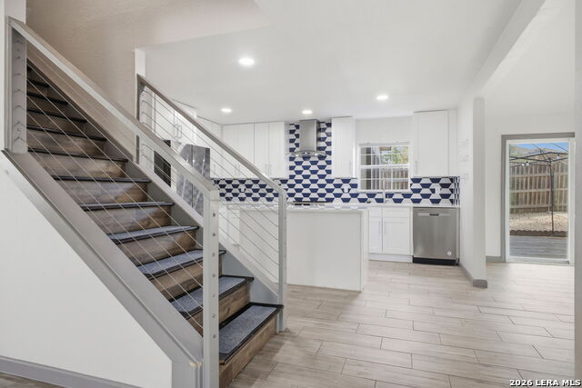 Image 13 of 40 For 16550 Alwick Ln