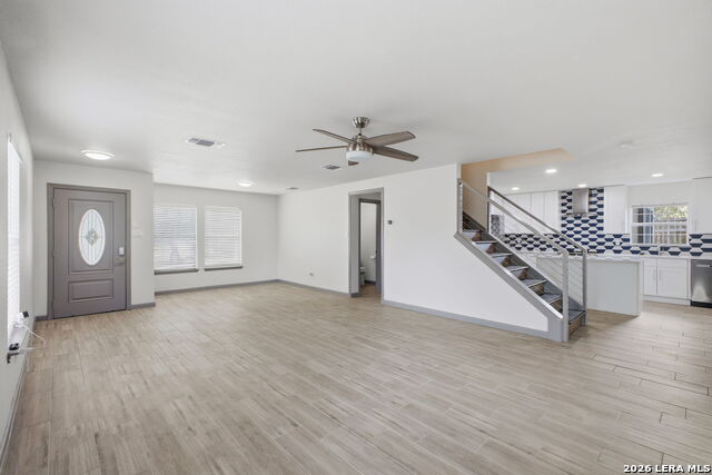 Image 9 of 40 For 16550 Alwick Ln