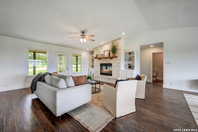 Image 9 of 50 For 1267 River Bend Dr