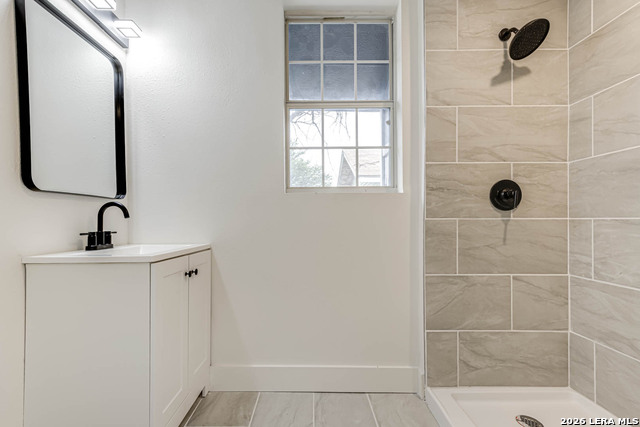 Image 17 of 28 For 1002 Fulton  