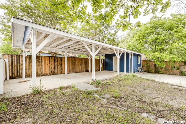 Image 26 of 28 For 1002 Fulton  