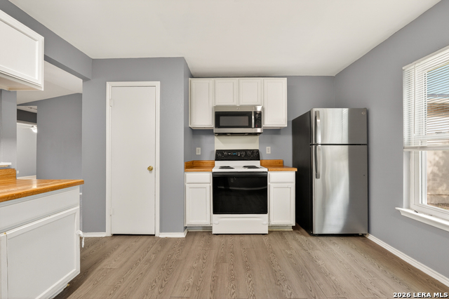 Image 13 of 24 For 5827 Sun Bay