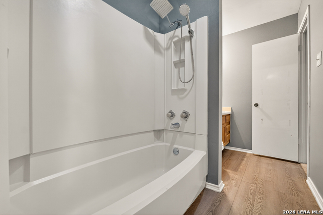 Image 16 of 24 For 5827 Sun Bay