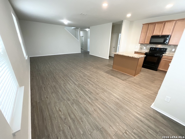 Image 13 of 49 For 11930 Silent Cyn