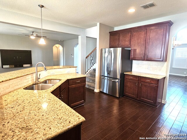 Image 5 of 39 For 649 Cavan  