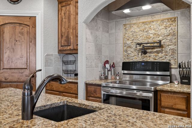 Image 27 of 42 For 1076 Saddleback Ridge Trl