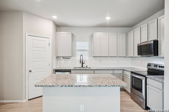 Image 3 of 48 For 20039 Lonesome Dove