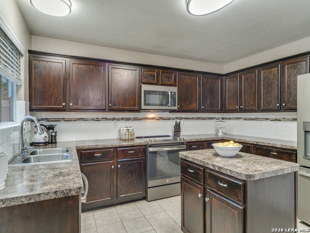 Image 11 of 26 For 7643 Presidio Sands