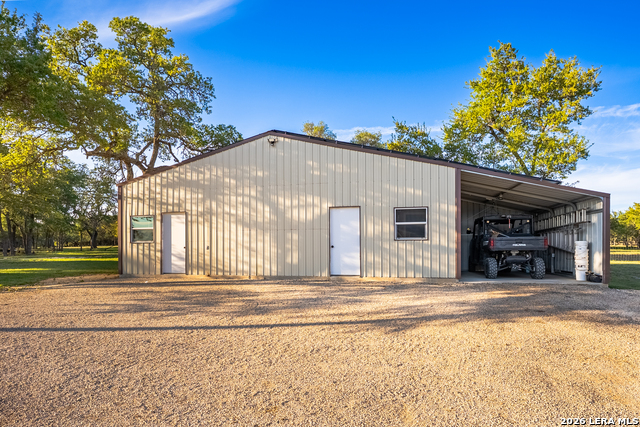 Image 22 of 45 For 2873 Ranch Road 1888