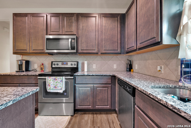 Image 7 of 18 For 2826 High Castle