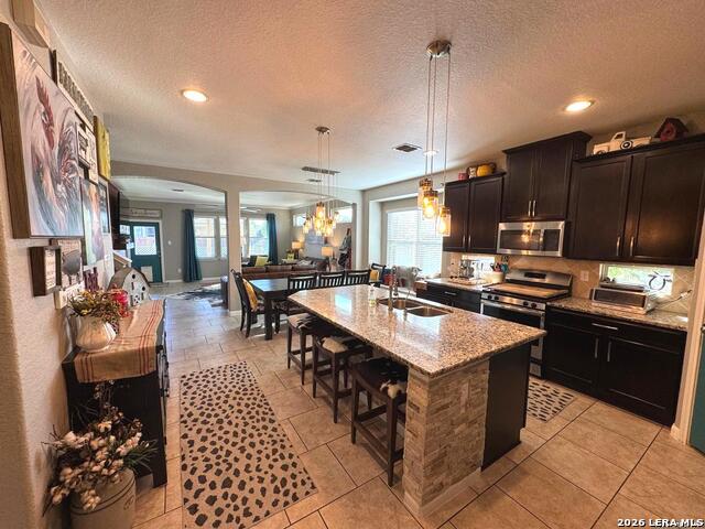 Image 9 of 30 For 13438 Canyon Mdw