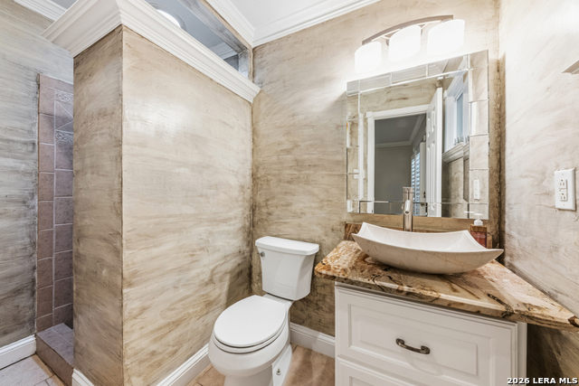 Image 18 of 38 For 5010 Crestwood Dr