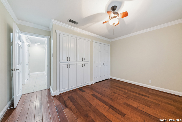 Image 20 of 38 For 5010 Crestwood Dr