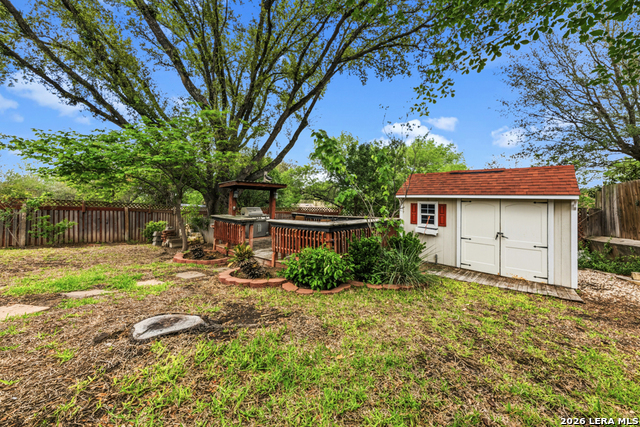 Image 29 of 38 For 5010 Crestwood Dr