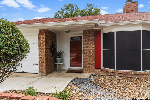 Image 4 of 38 For 5010 Crestwood Dr