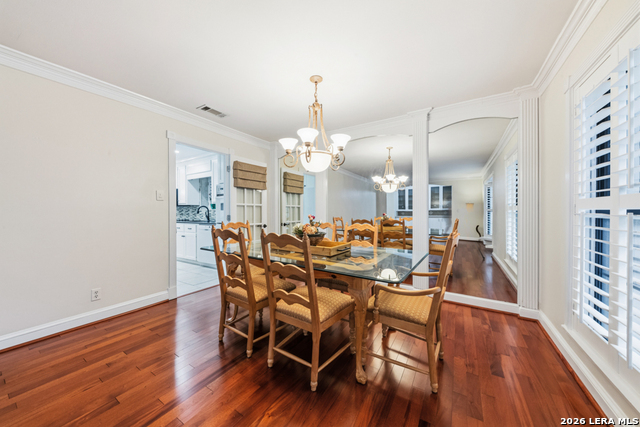 Image 9 of 38 For 5010 Crestwood Dr