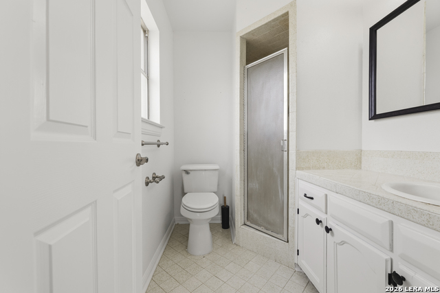 Image 25 of 42 For 124 Home Pl  