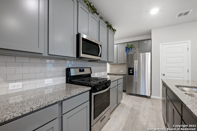 Image 4 of 23 For 259 Kinsley Way