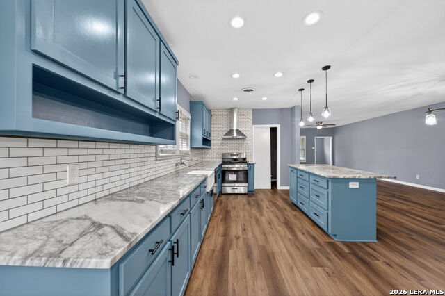 Image 12 of 46 For 703 Krezdorn St E