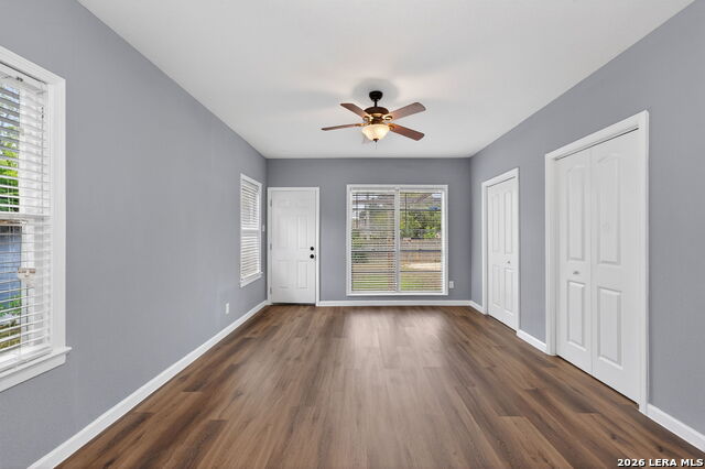 Image 23 of 46 For 703 Krezdorn St E