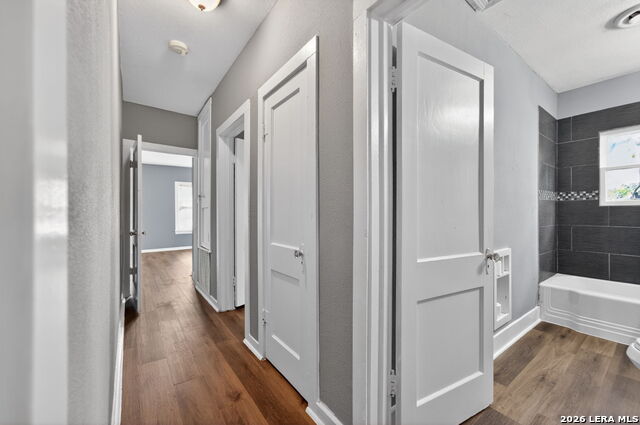 Image 29 of 46 For 703 Krezdorn St E