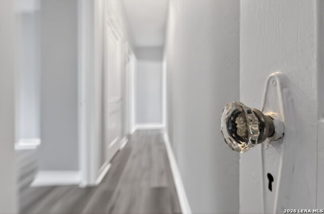 Image 36 of 46 For 703 Krezdorn St E