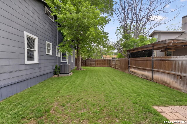 Image 43 of 46 For 703 Krezdorn St E