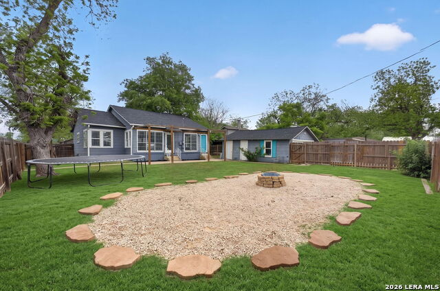 Image 45 of 46 For 703 Krezdorn St E