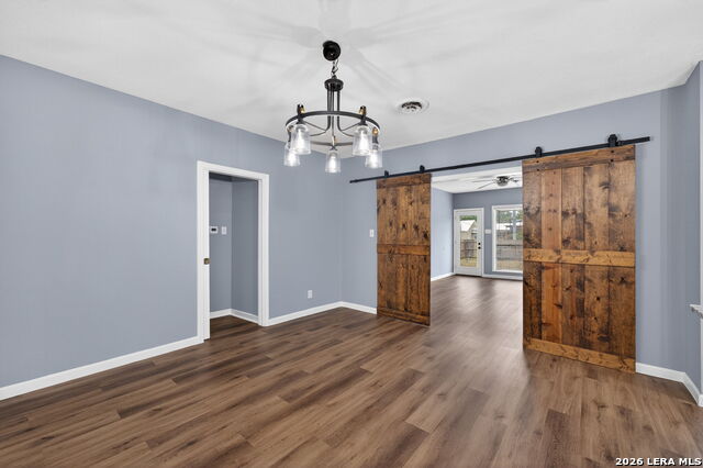 Image 8 of 46 For 703 Krezdorn St E