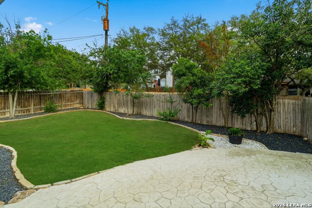 Image 29 of 34 For 14618 Triple Crown