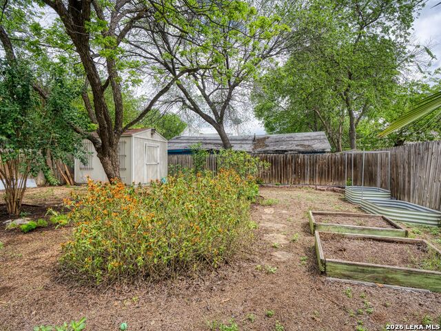 Image 27 of 29 For 213 Sadie Street