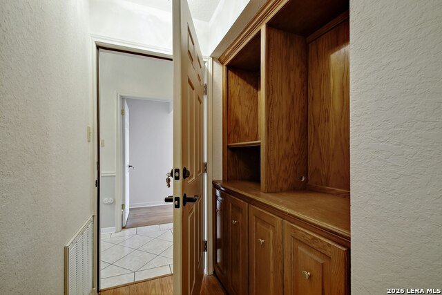 Image 16 of 25 For 5824 Grandwood Dr