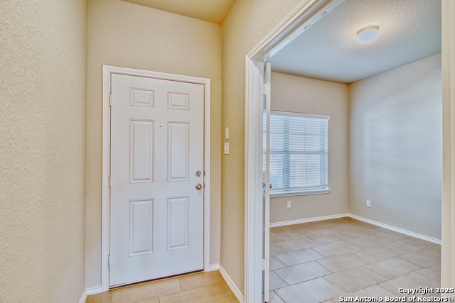 Image 4 of 49 For 1649 Couser Ave