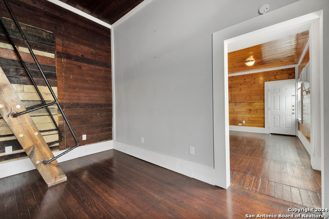 Image 10 of 13 For 121 Howard  3