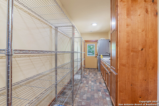 Listing photo id 24 for 2041 Fm 1340