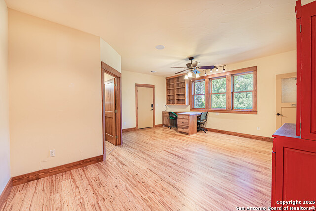 Listing photo id 26 for 2041 Fm 1340