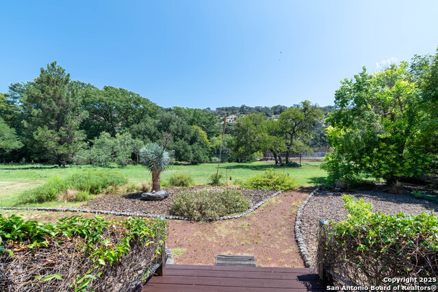 Listing photo id 30 for 2041 Fm 1340