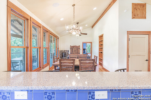 Listing photo id 4 for 2041 Fm 1340