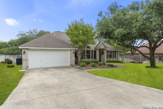 Listing photo id 0 for 115 River Mdw