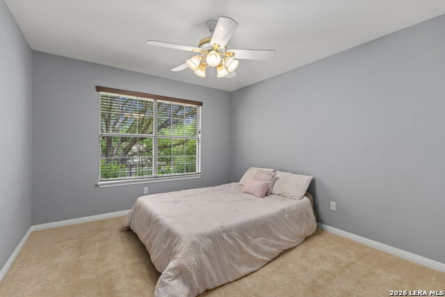 Listing photo id 21 for 115 River Mdw