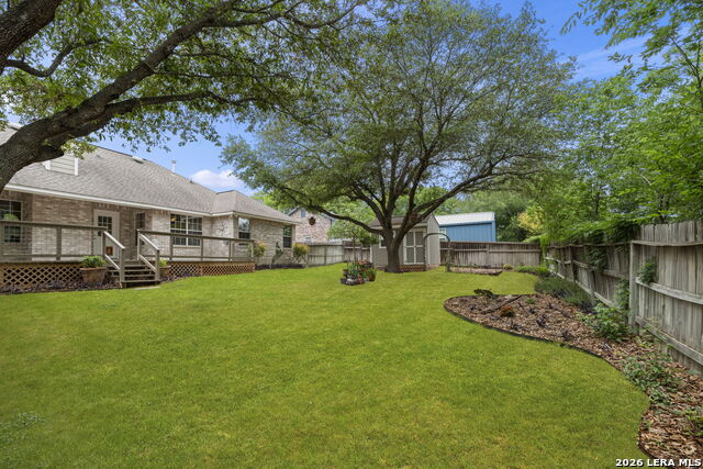 Listing photo id 35 for 115 River Mdw